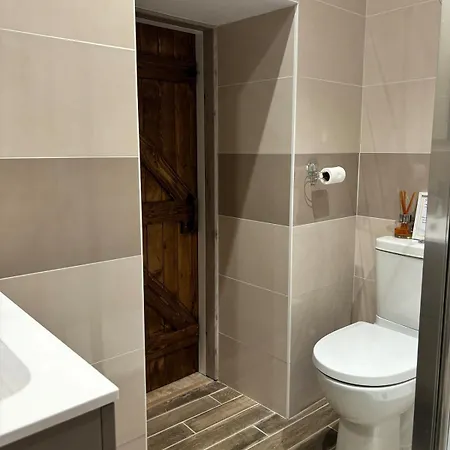 In Derce 펜션 Champau